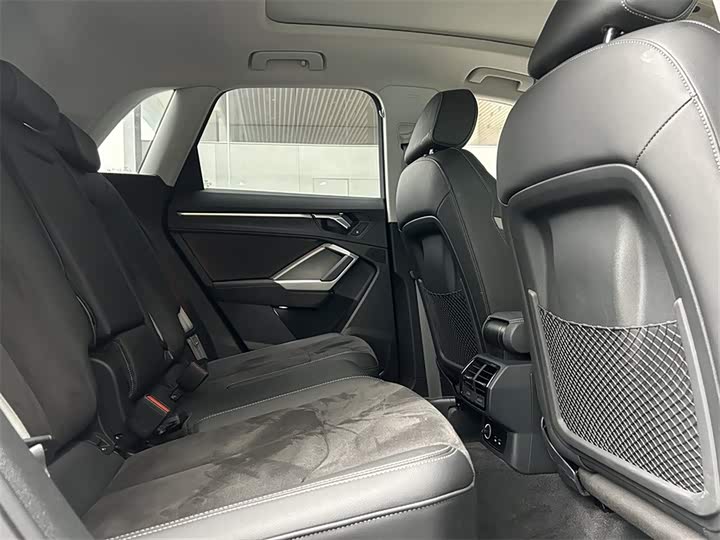 Фото 7 - Audi Q3