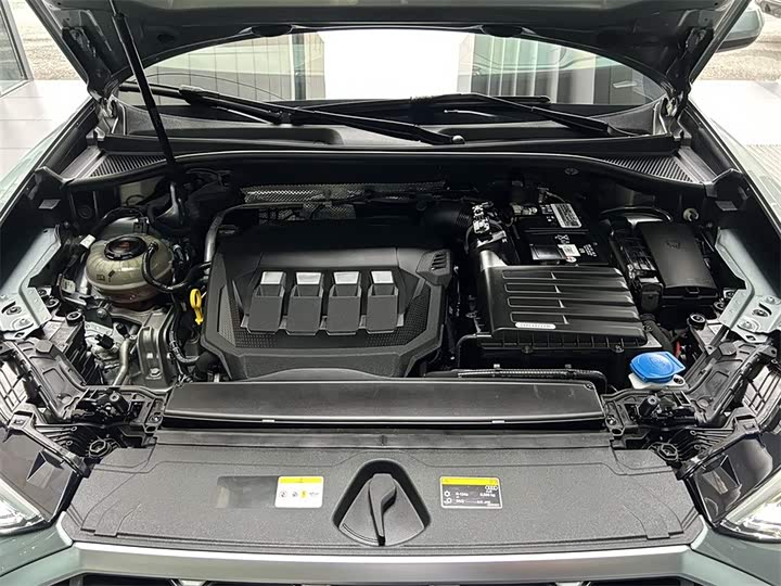 Фото 8 - Audi Q3