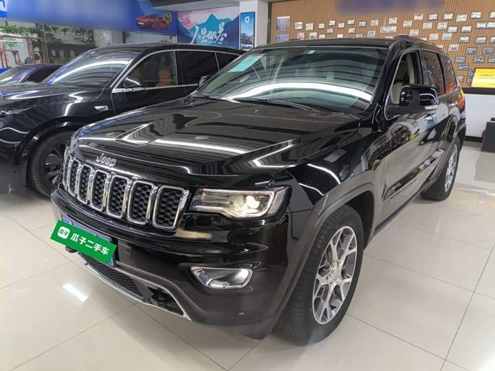 Фото 2 - Jeep Grand Cherokee