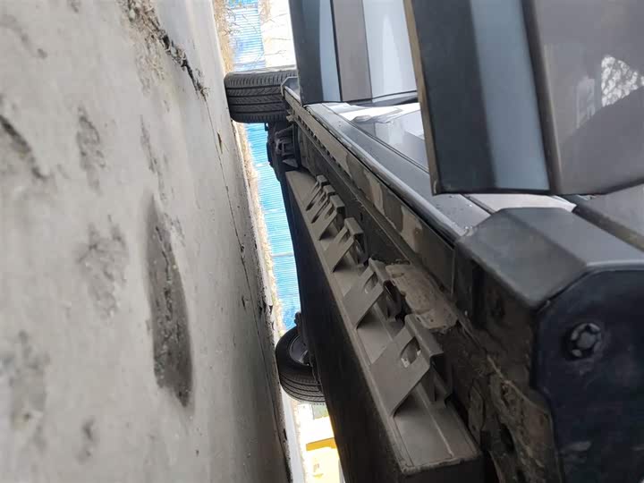 Фото 21 - Maxus Euniq 5