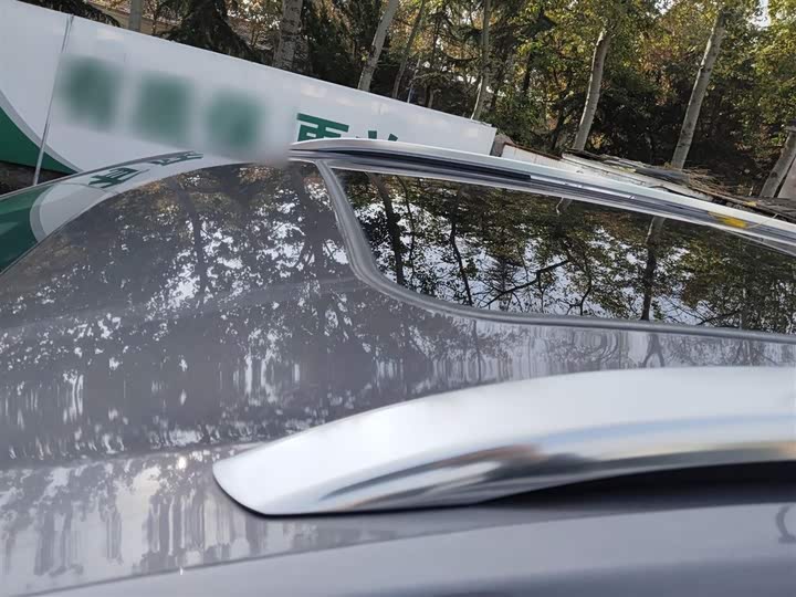 Фото 27 - Maxus Euniq 5