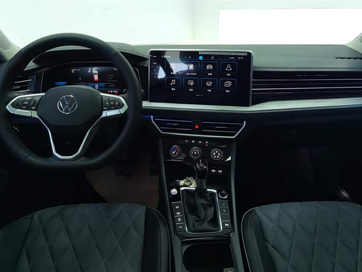 Фото 12 - Volkswagen Sagitar L