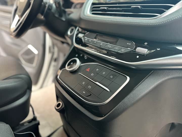 Фото 22 - Maxus G20