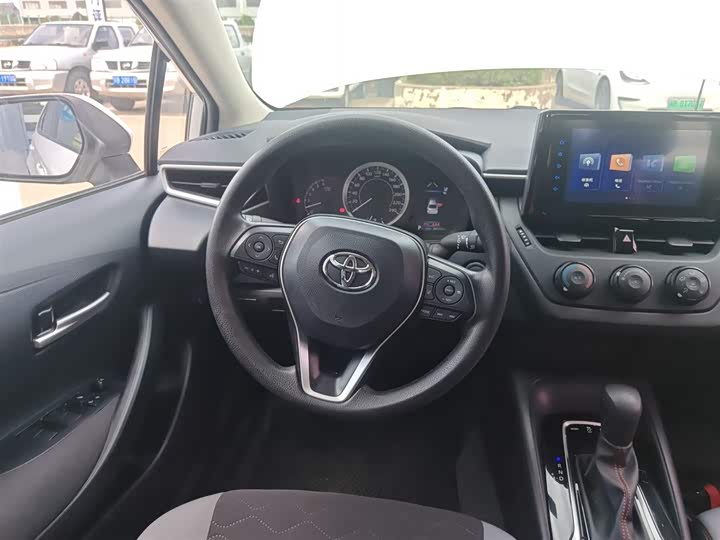 Фото 11 - Toyota Corolla