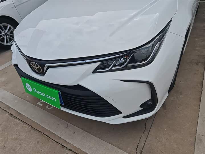 Фото 24 - Toyota Corolla