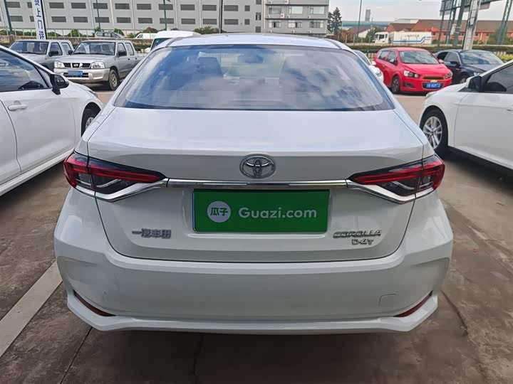 Фото 6 - Toyota Corolla