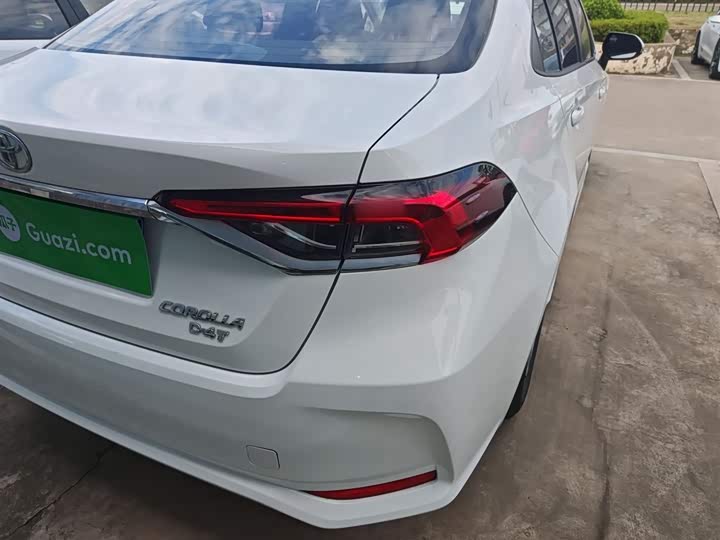 Фото 8 - Toyota Corolla