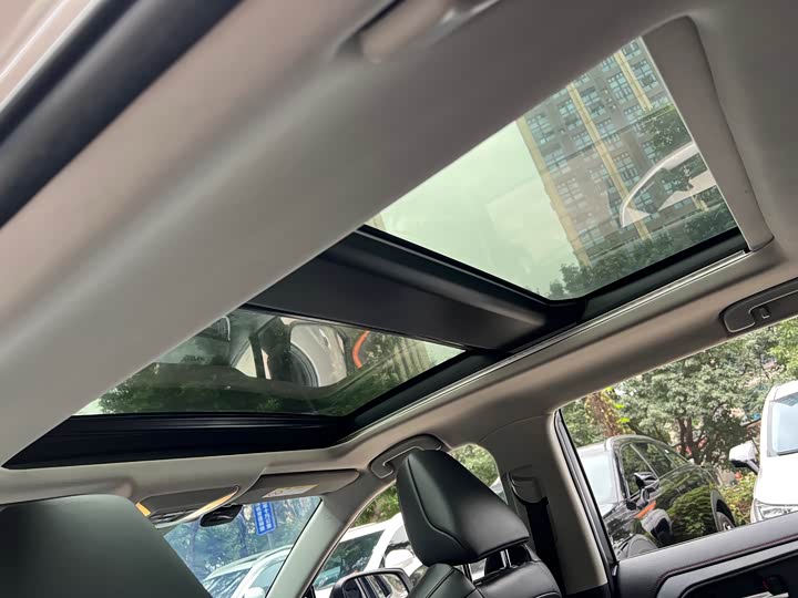 Фото 17 - Toyota Wildlander Hybrid