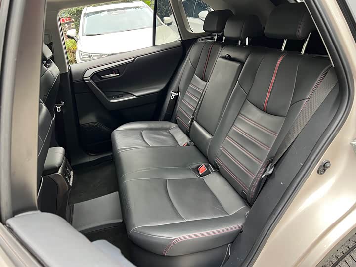 Фото 9 - Toyota Wildlander Hybrid