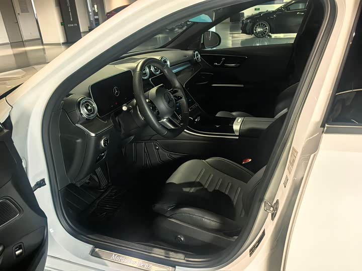 Фото 7 - Mercedes-Benz C-Class