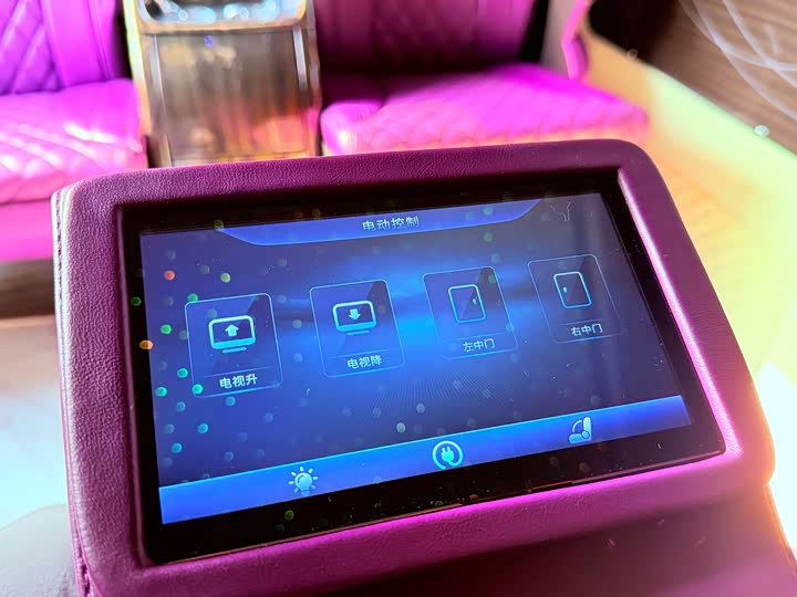 Фото 11 - Mercedes-Benz Vito