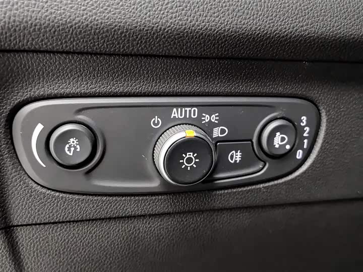 Фото 21 - Buick Envision Plus