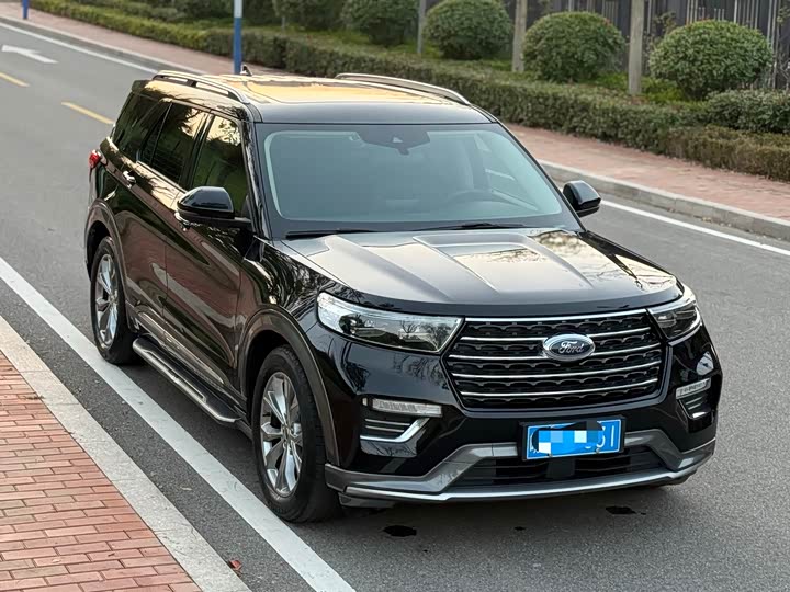 Фото 3 - Ford Explorer