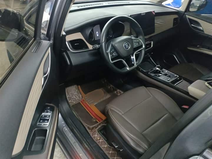 Фото 15 - BYD Song Max Hybrid