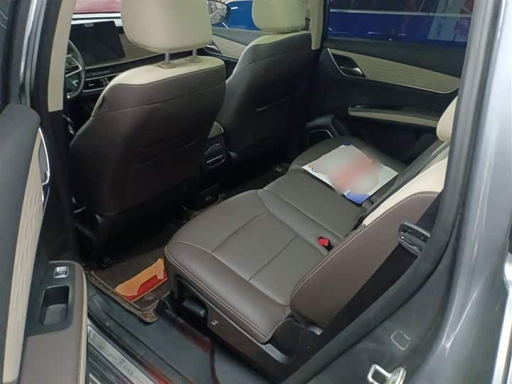 Фото 17 - BYD Song Max Hybrid