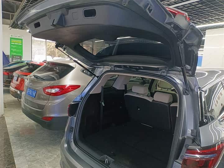 Фото 19 - BYD Song Max Hybrid