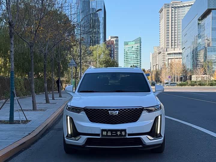 Фото 3 - Cadillac XT6