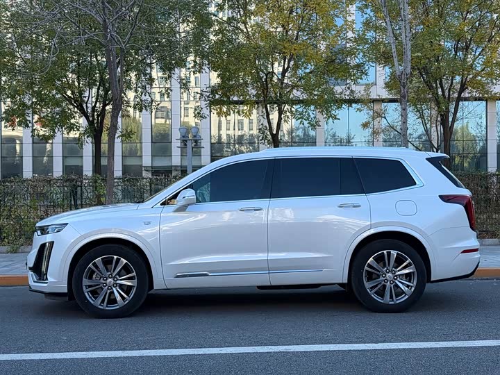 Фото 5 - Cadillac XT6