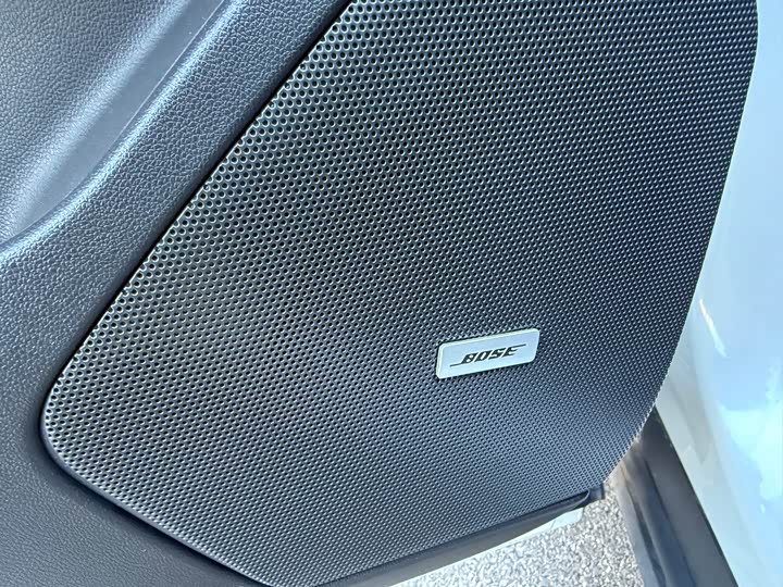 Фото 7 - Cadillac XT6