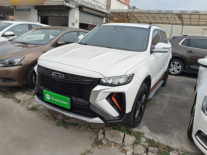 Фото 2 - Geely Atlas