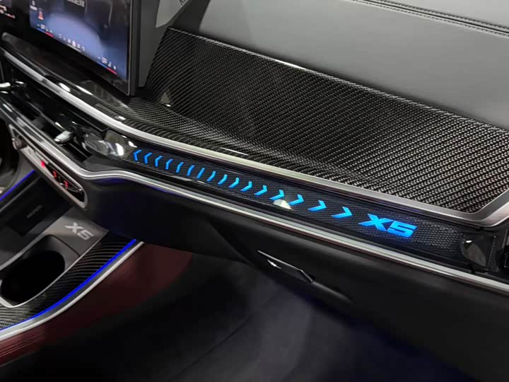 Фото 14 - BMW X5