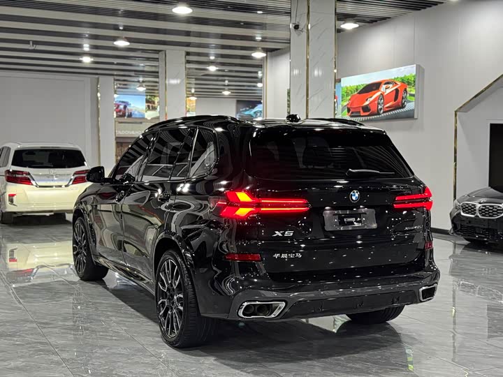 Фото 17 - BMW X5