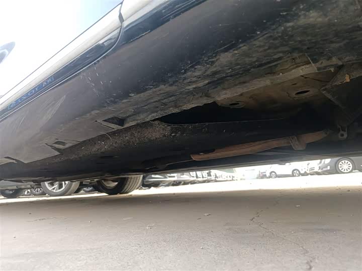 Фото 2 - Hongqi H9