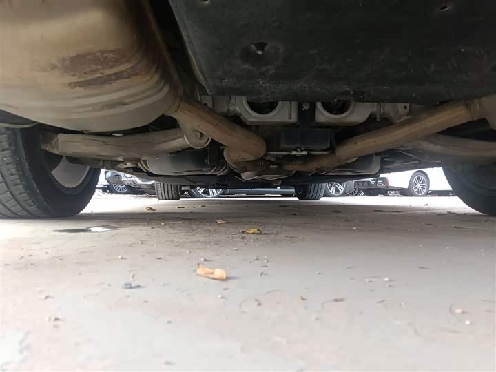 Фото 31 - Hongqi H9