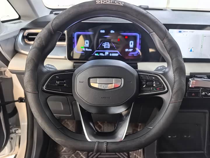 Фото 11 - Geely Geometry E Firefly