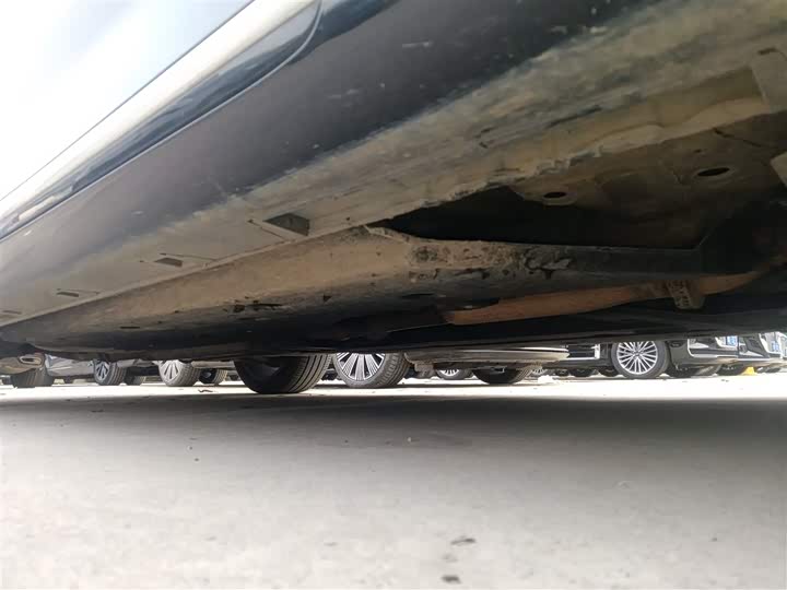 Фото 2 - Hongqi H9