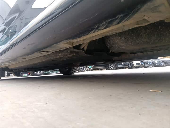 Фото 6 - Hongqi H9