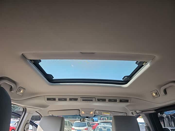 Фото 18 - JAC Refine L5