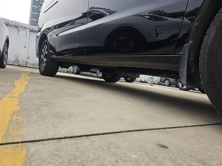 Фото 21 - JAC Refine L5