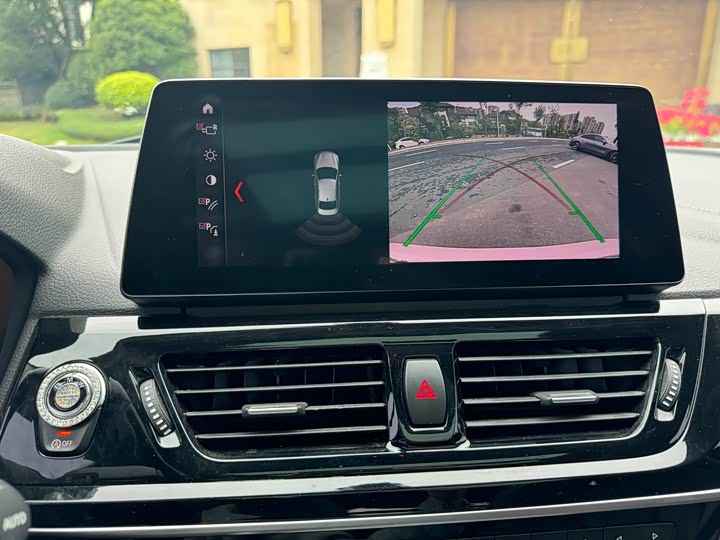 Фото 10 - BMW 1 Series