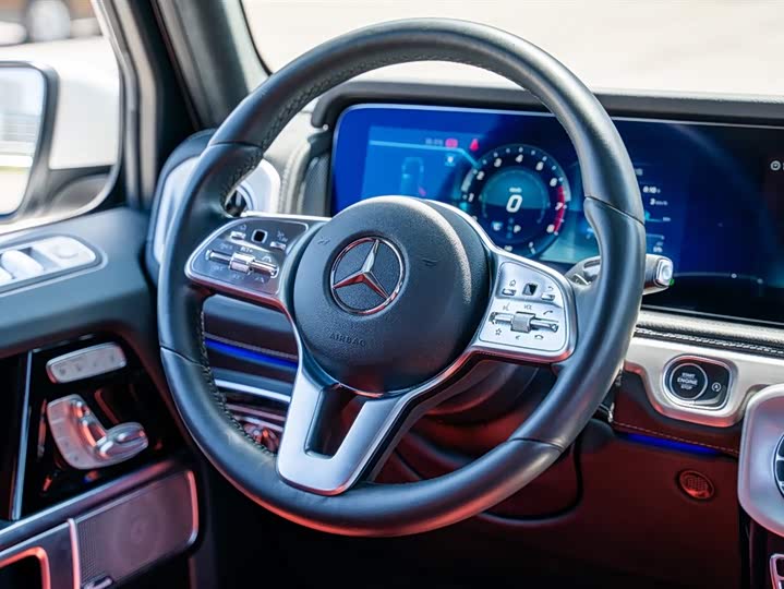 Фото 14 - Mercedes-Benz G-Class