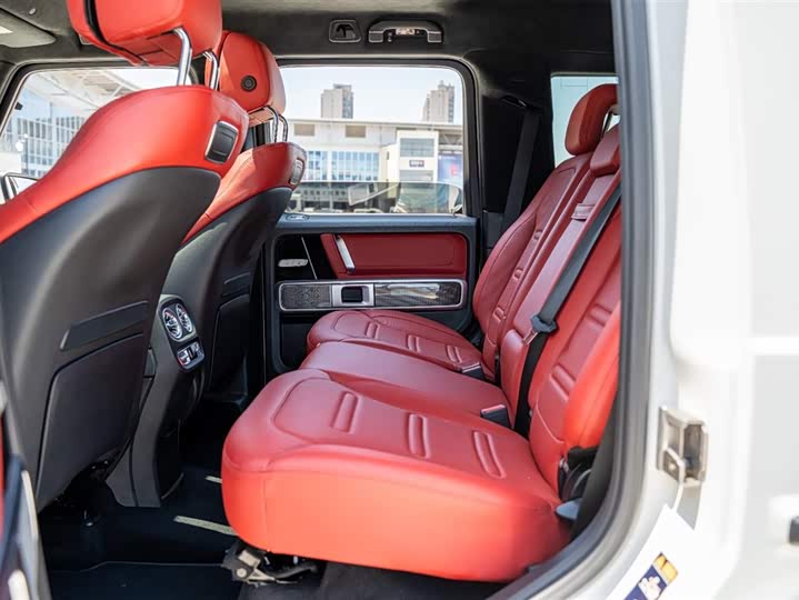 Фото 19 - Mercedes-Benz G-Class