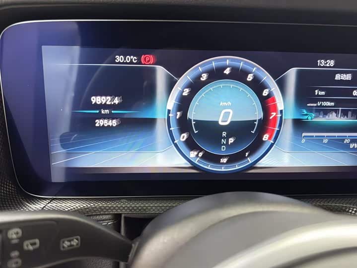 Фото 22 - Mercedes-Benz G-Class