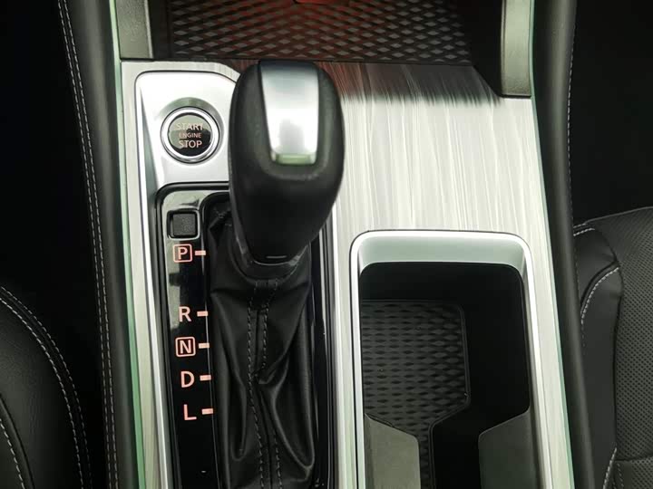 Фото 13 - Nissan Teana