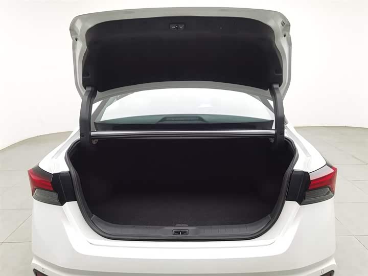 Фото 16 - Nissan Teana