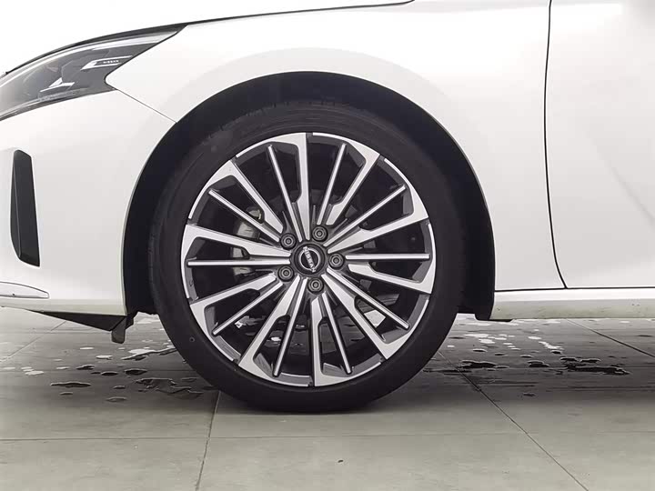 Фото 17 - Nissan Teana