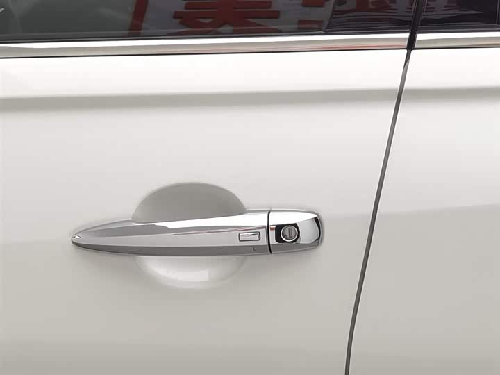 Фото 18 - Nissan Teana