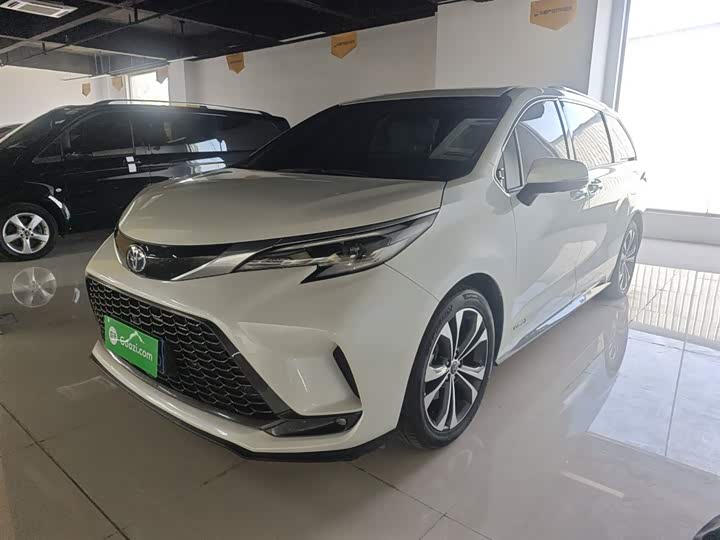 Фото 2 - Toyota Granvia