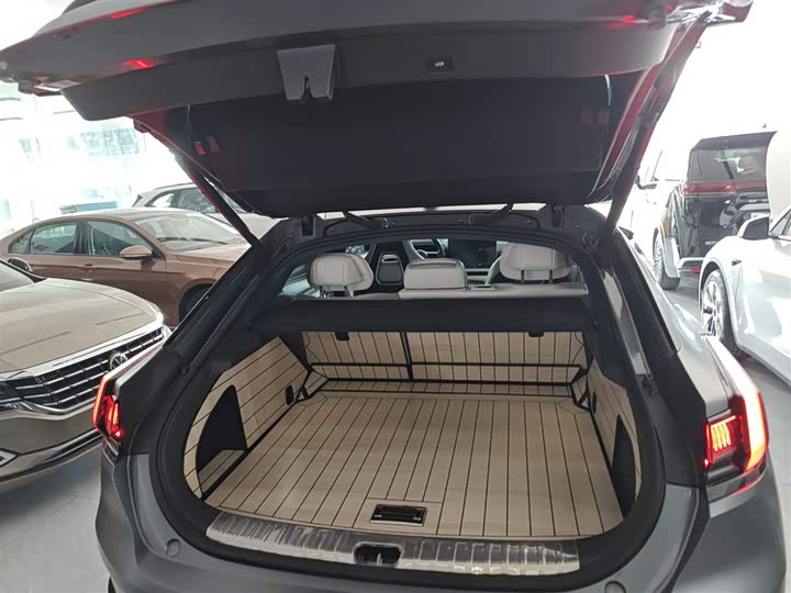 Фото 19 - Zeekr 001