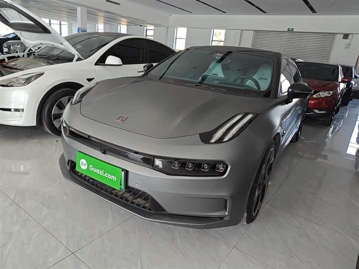 Фото 2 - Zeekr 001