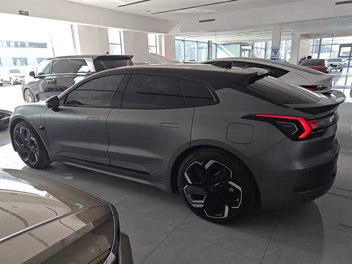 Фото 5 - Zeekr 001