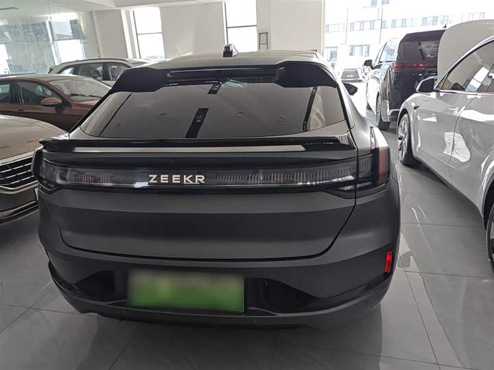 Фото 6 - Zeekr 001