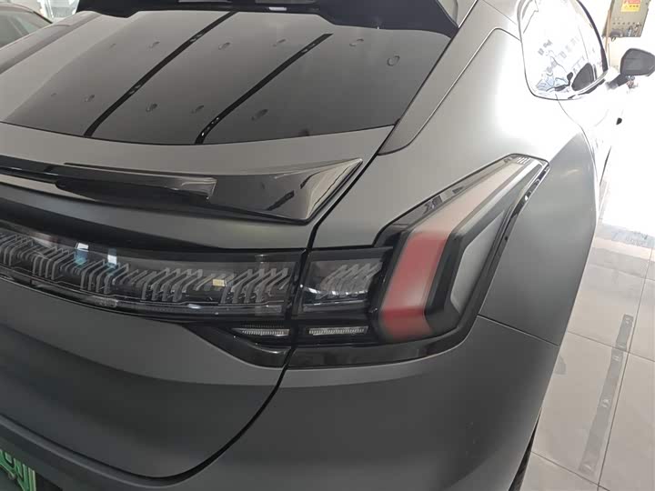 Фото 8 - Zeekr 001