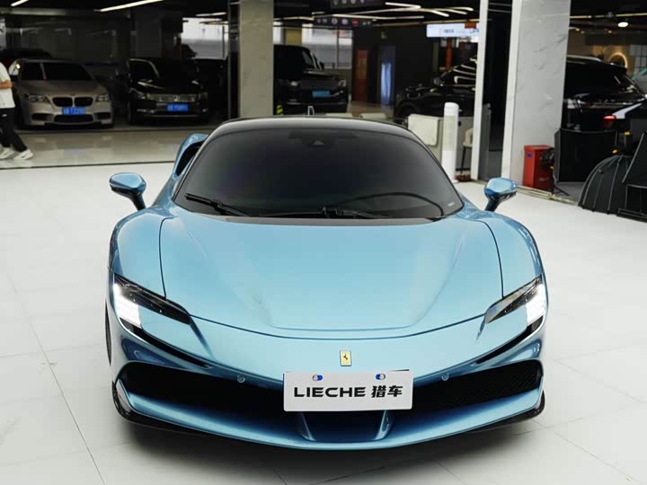 Фото 2 - Ferrari SF90