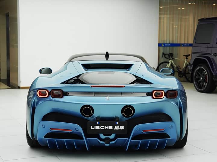 Фото 9 - Ferrari SF90