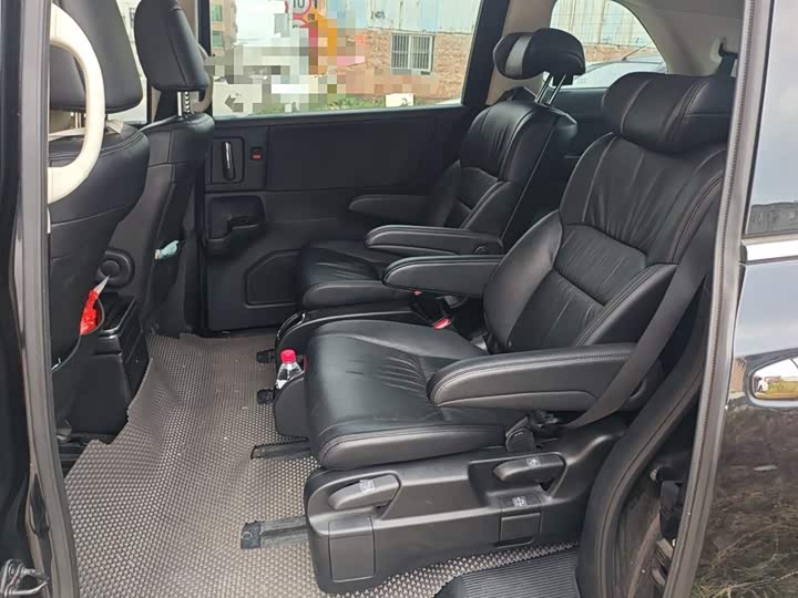 Фото 19 - Honda Odyssey